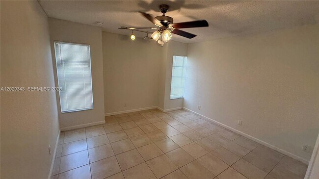 Building Photo - 3199 Coral Hills Dr