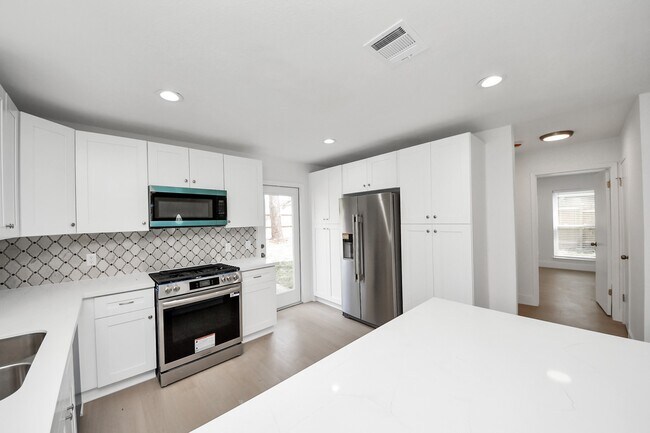 Building Photo - 3614 Almington Ln