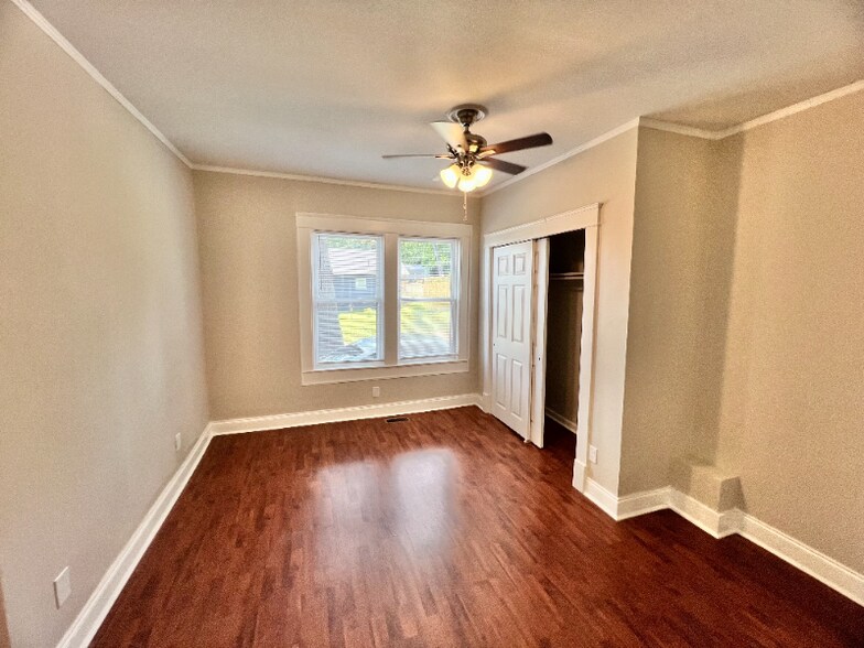 Building Photo - 2101 Hoitt Ave