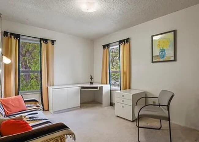 Building Photo - 1708 S Lee St