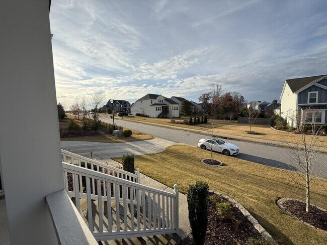 Building Photo - 1316 Spicer Ln