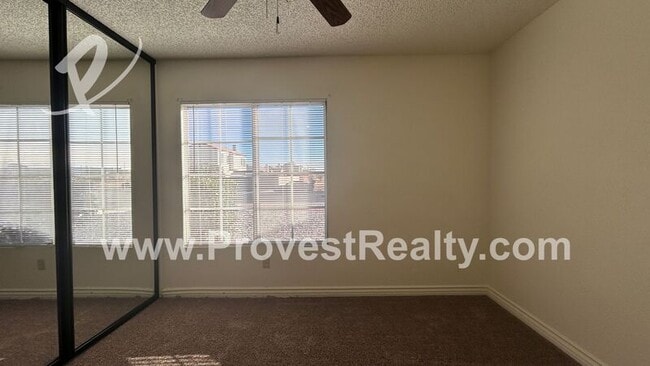 Building Photo - 16400 Nuevo Rd