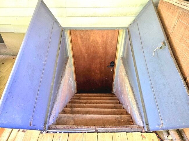 Building Photo - 196 Ridgewood Rd