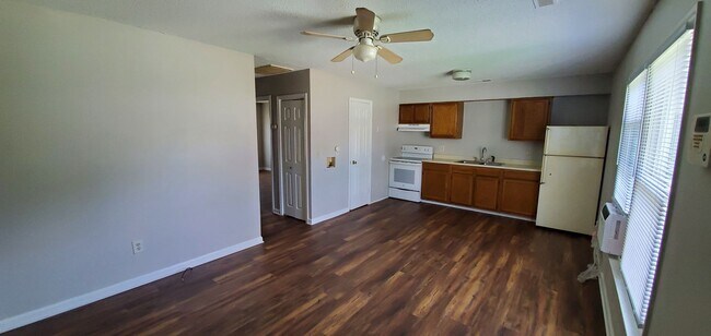 Building Photo - 3410 Calumet Pl