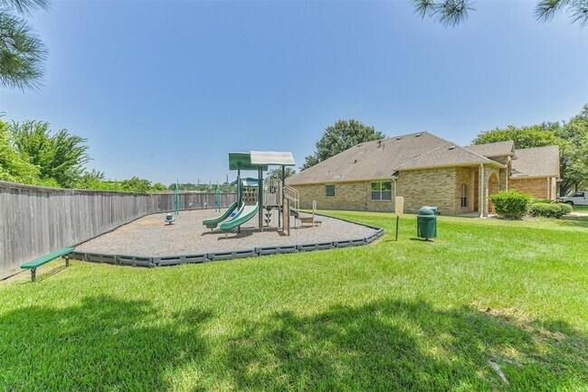 Building Photo - 2922 Lemmingham Dr