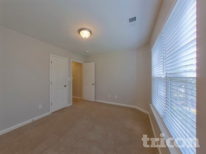 Building Photo - 9127 Dalmeny House Ln