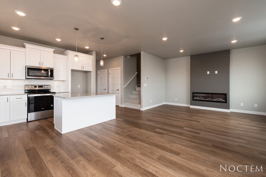 Building Photo - 5703 Iron Dr