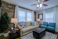 Building Photo - 3811 Mercier St