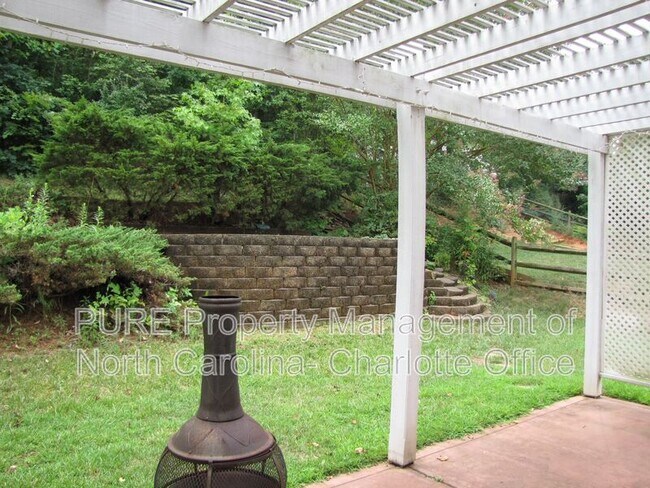 Building Photo - 12424 Kane Alexander Dr
