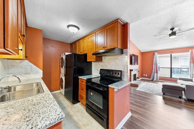 Building Photo - 2120 Wilcrest Dr