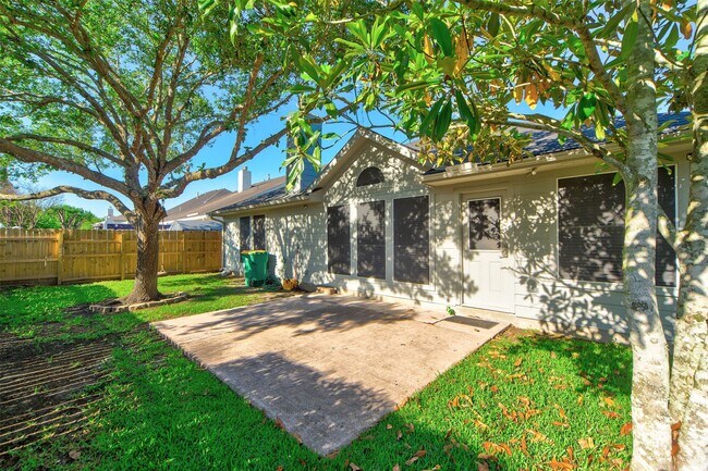Building Photo - 3114 Glenwood Dr