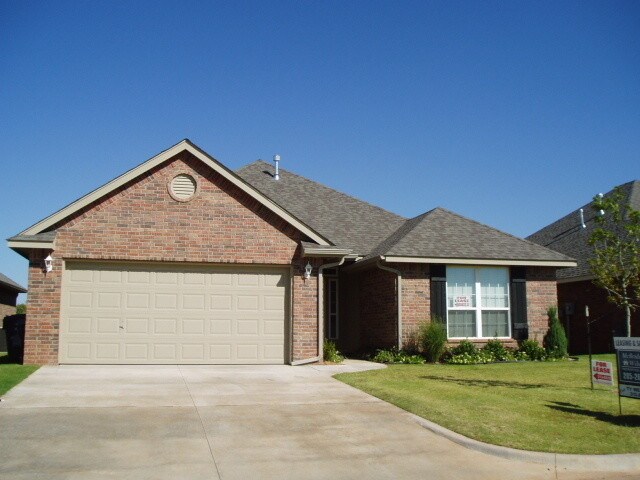 Primary Photo - 15616 Traditions Dr