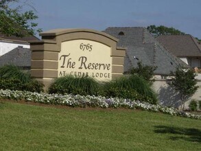 Building Photo - Corporate Furnished Rental