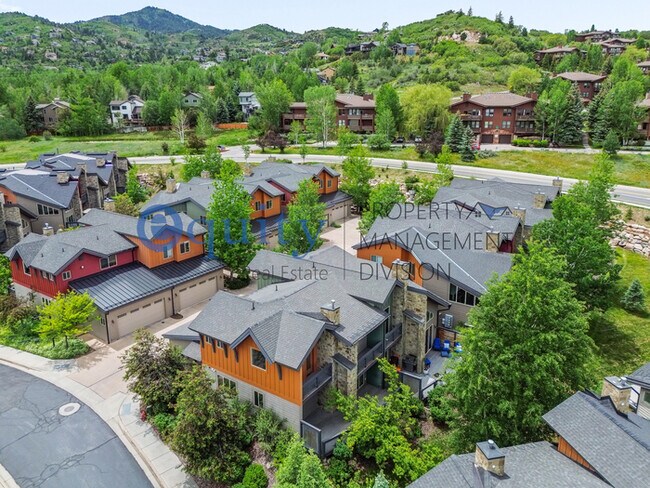 Building Photo - 8143 Courtyard Loop