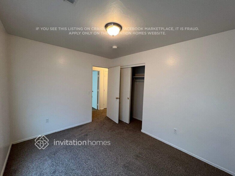 Building Photo - 1418 S 122nd Ln