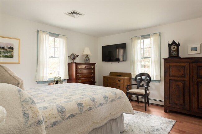 Building Photo - 15 Parlowtown Rd