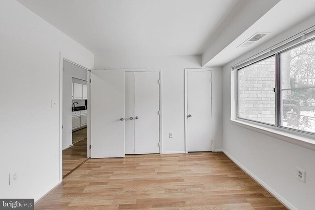 Building Photo - 12307 Braxfield Ct