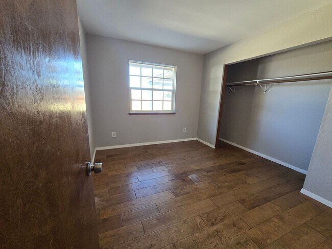 Building Photo - 16705 Sweetaire Ave