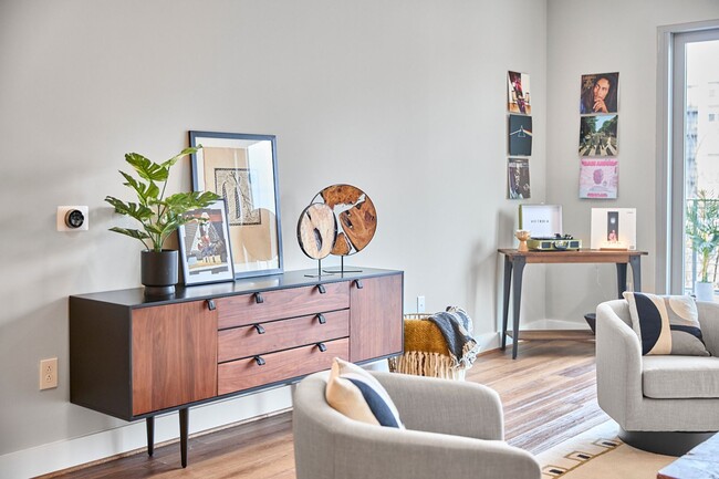 Building Photo - Condo in the Heart of Downtown Durham | Private Terrace + Amenities