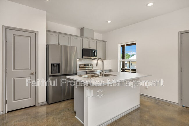 Building Photo - 13554 FM 14