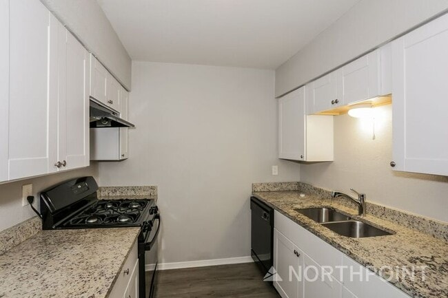 Building Photo - 1009 E Jefferson St