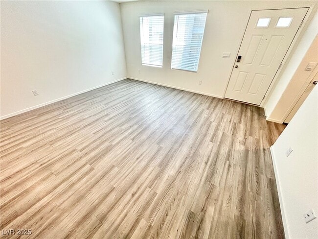 Building Photo - 9916 Bumblebee Hls St