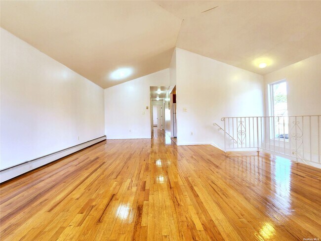 Building Photo - 96-03-96-91 91st Ave