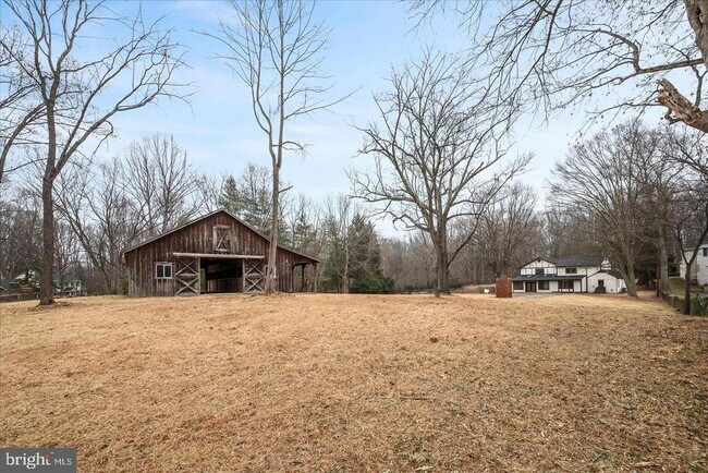 Building Photo - 9036 Jeffery Rd