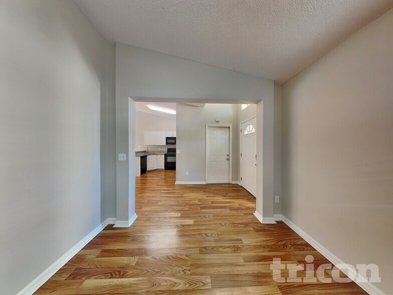 Building Photo - 17128 Woodcrest Way