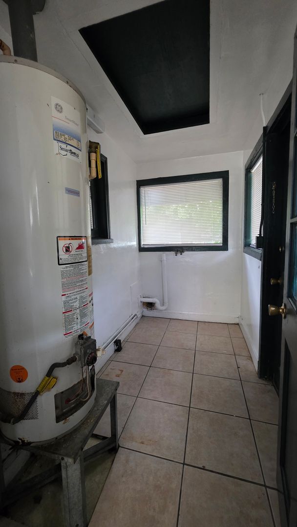 Building Photo - 2 Bedroom 1 Bath Cottage