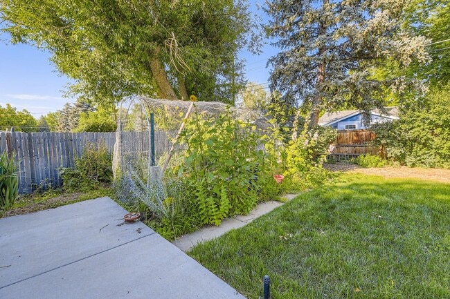 Building Photo - 3270 S Flamingo Way
