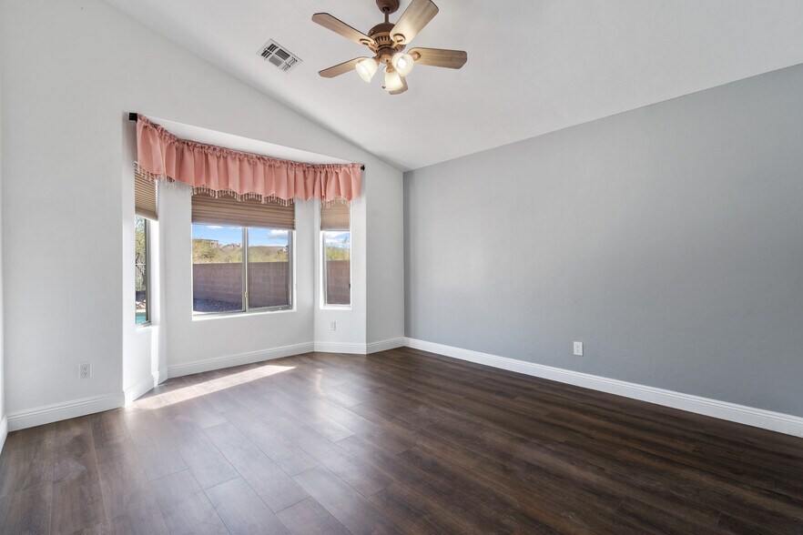 bedroom 2 - 10825 S Fairway Point Ct