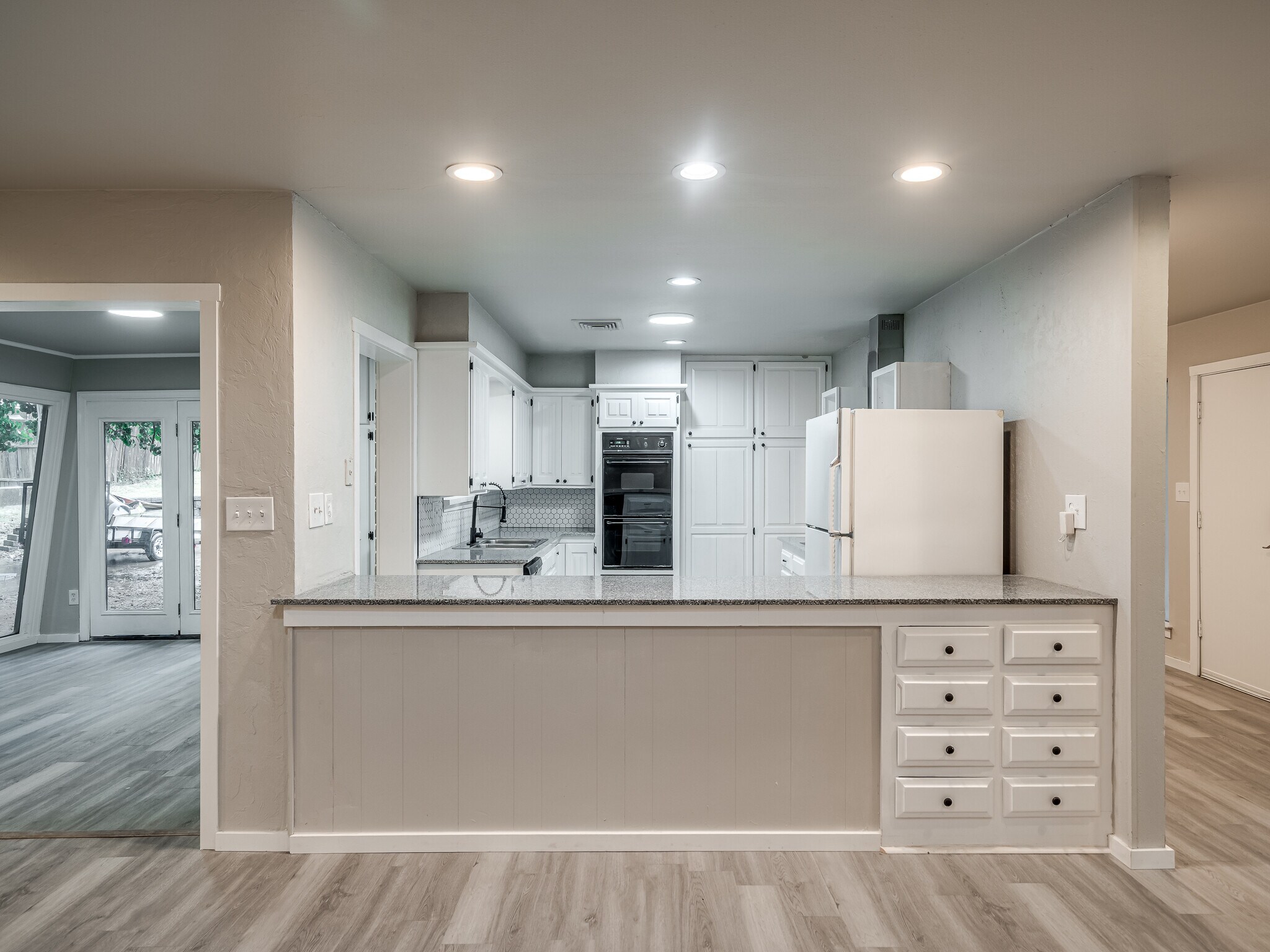 Building Photo - 12136 Thorn Ridge Rd