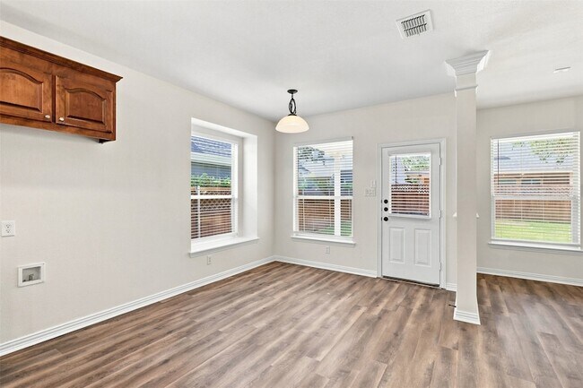 Building Photo - 3403 Oakleigh Ln