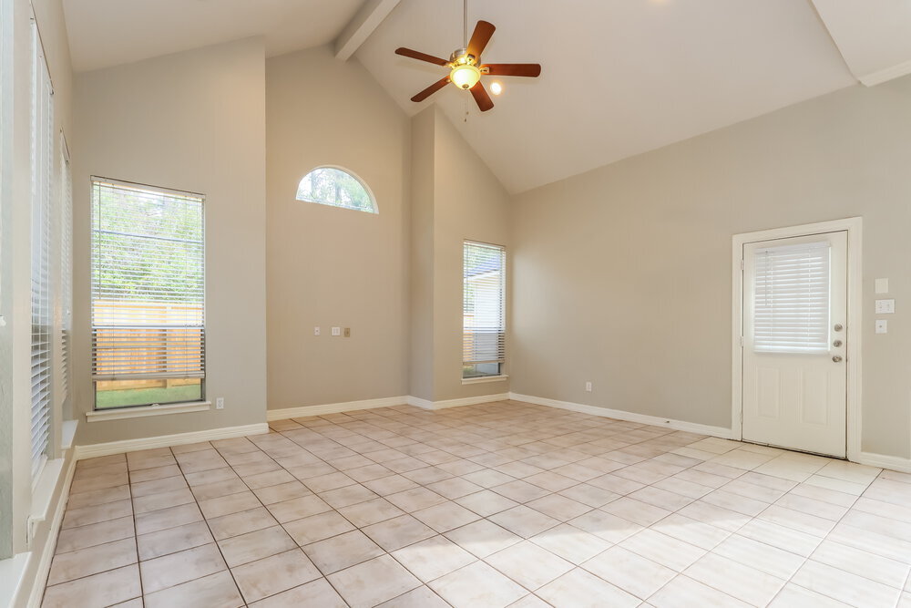 Building Photo - 5623 Evergreen Valley Dr