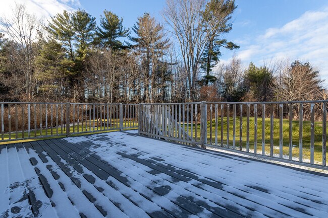 Building Photo - 4 Pheasant Ct