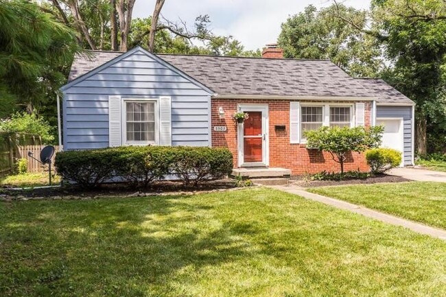 Building Photo - Worthington Colonial Hills with Attached Single Car Garage