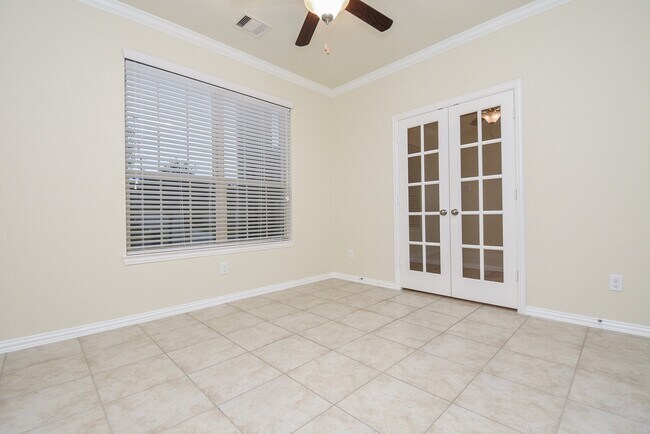 Building Photo - 18618 Weeping Spring Dr