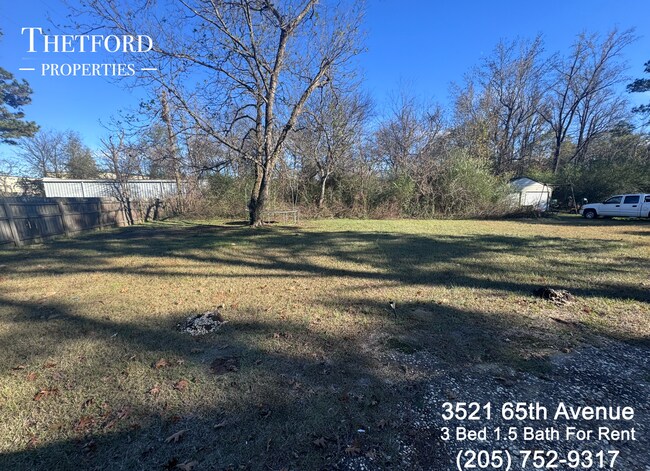 Building Photo - 3 Bed 1.5 Bath House for Rent