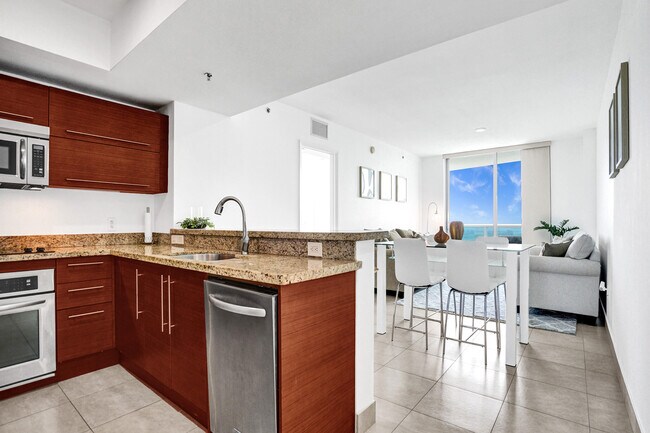 Building Photo - 2641 N Flamingo Rd