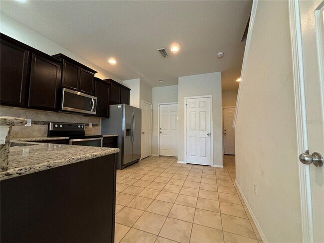 Building Photo - 4912 White Sanderling Ct