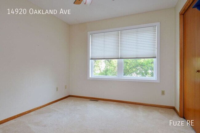 Building Photo - 14920 Oakland Ave