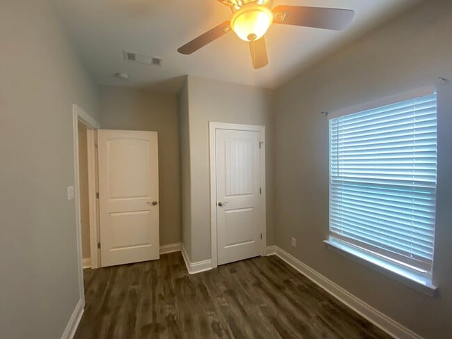 Building Photo - 8461 Laredo St