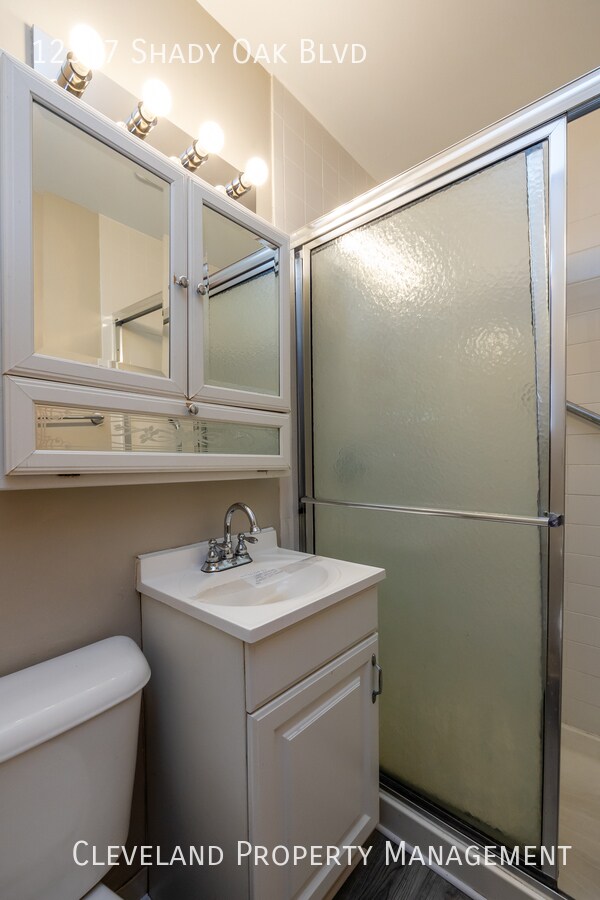 Building Photo - Updated Garfield Hts Bungalow