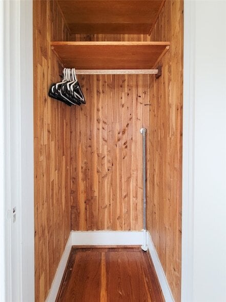 Building Photo - 1502 S Market St