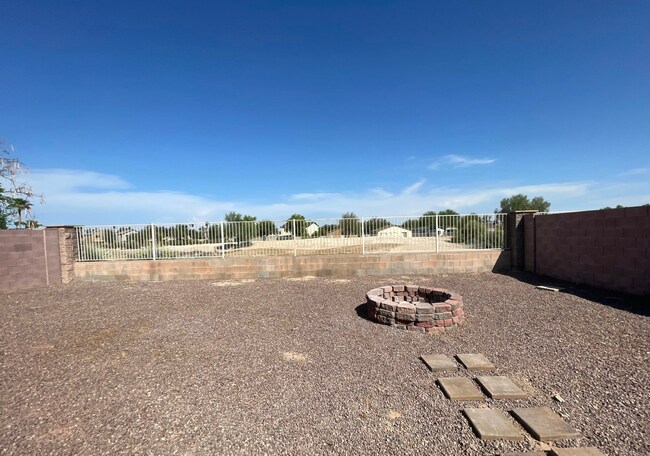 Building Photo - 24403 N Oasis Blvd