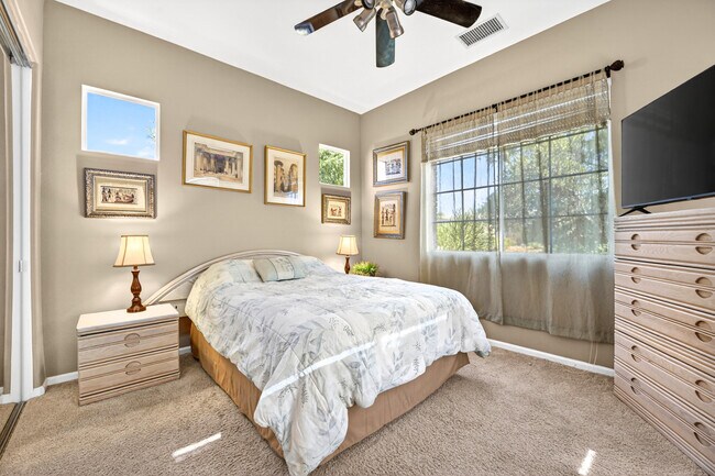 Building Photo - 74068 Jeri Ln