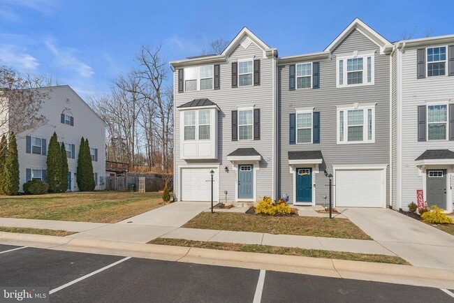 Building Photo - 36023 Coyote Trail