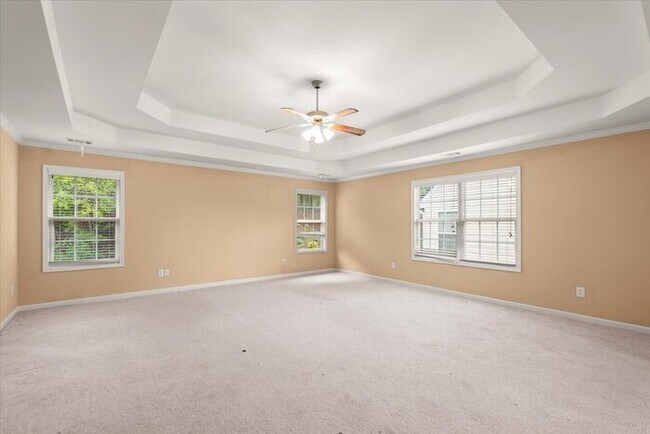 Building Photo - 5 Bedroom in Buford. Great School
