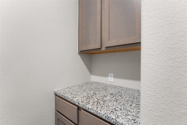 Building Photo - 4362 McGregor Blf Ln
